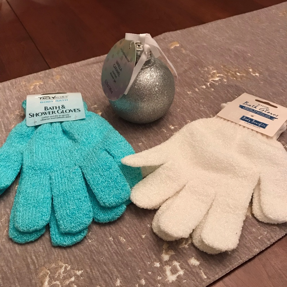 🎁 NEW! Bath gloves and shower gel